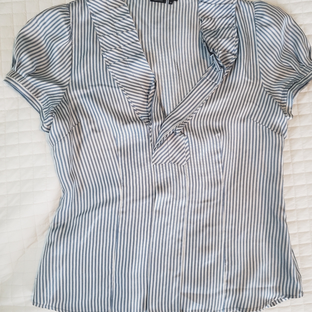 Blue and white BCBG top with ruffled collar
